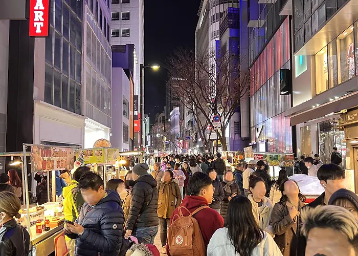 24 Dongdaemun Market 2* Seoul